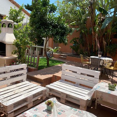 Estudio En La Playa De Calafell. Barcelona Eksteriør bilde